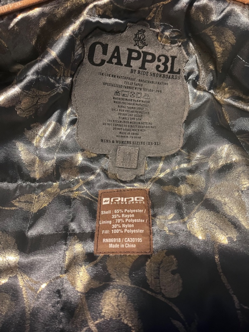 Snowboard Jacket - Picture 6 of 7